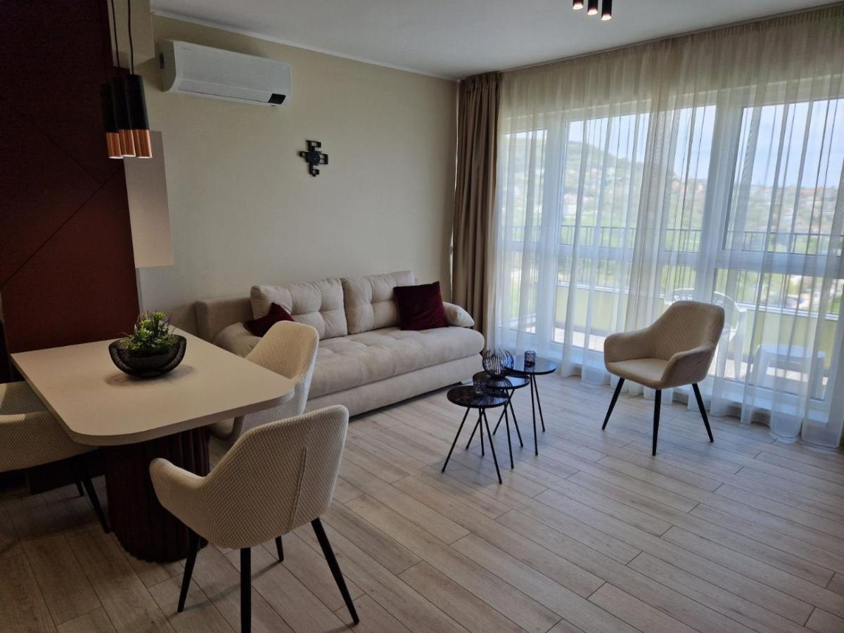 Papaya Apartments Varna Buitenkant foto