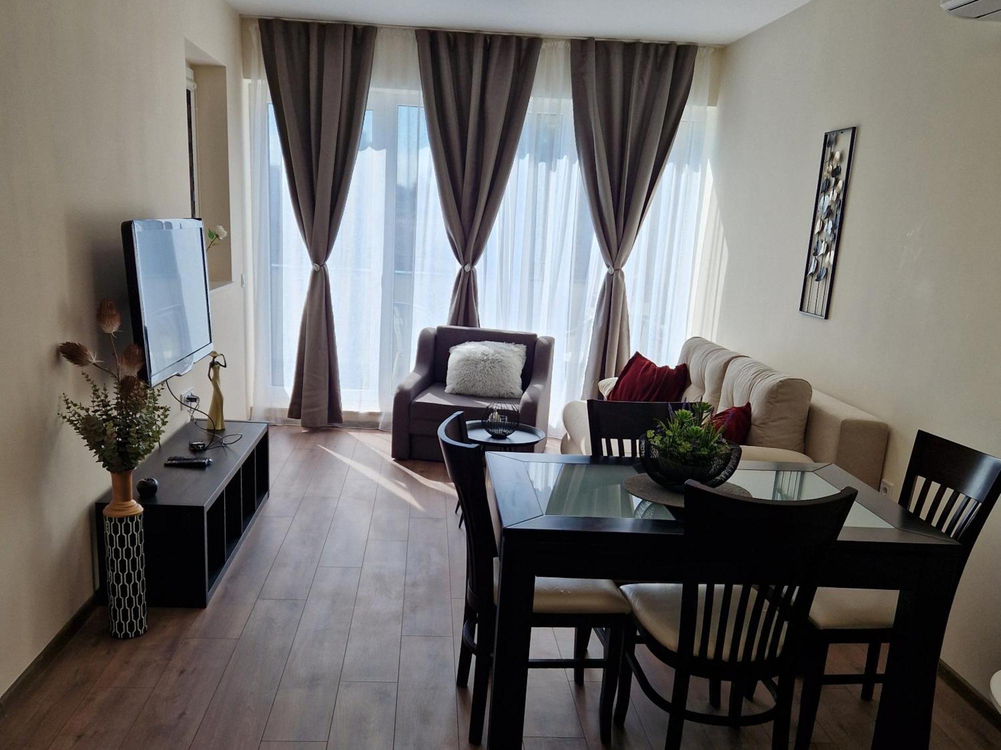 Papaya Apartments Varna Buitenkant foto